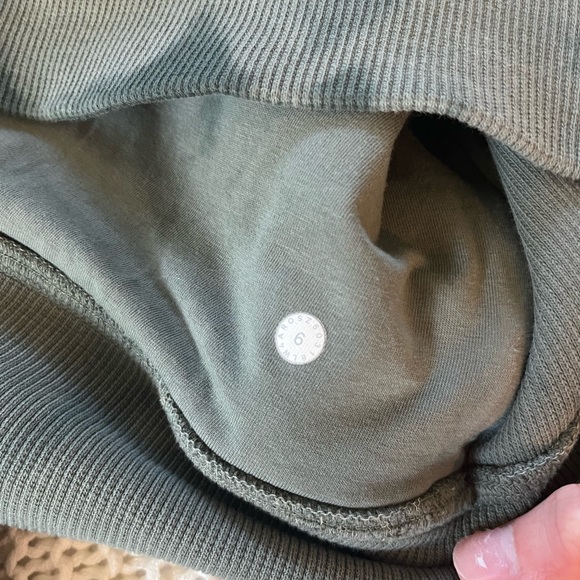 Lululemon jacket - Picture 4 of 5